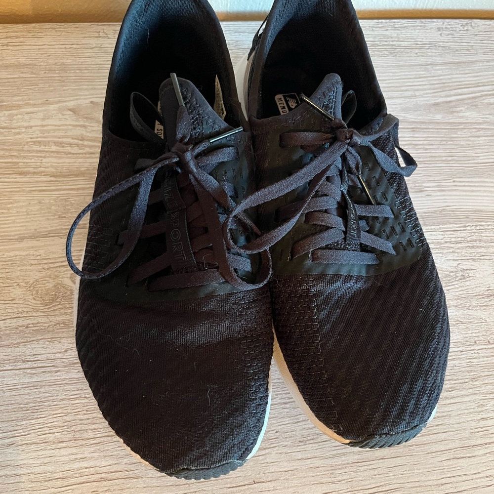 Women's Black New Balance 8.5